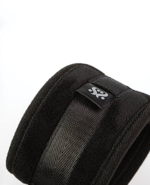 Sei Mio Neck Firmly in Check adjustable black neck and wrist restraint kit with soft padded cuffs