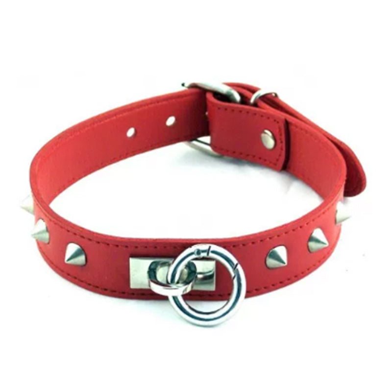 Red studded collar with central O ring and adjustable buckle - Rouge O Ring collar