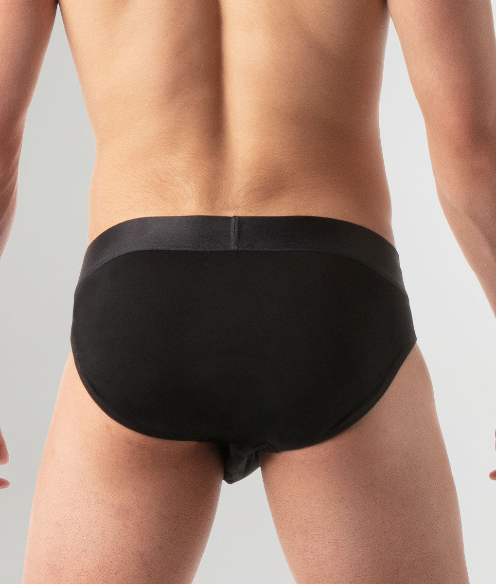 Leader Essentials Briefs