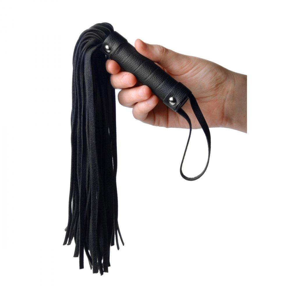 Bondage bundle: 2 zip ties + a flogger